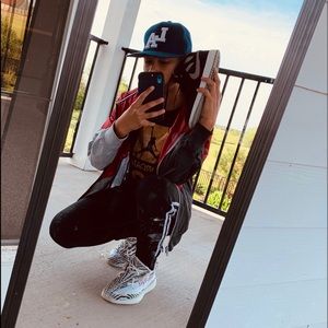 Meet your Posher, Josiah